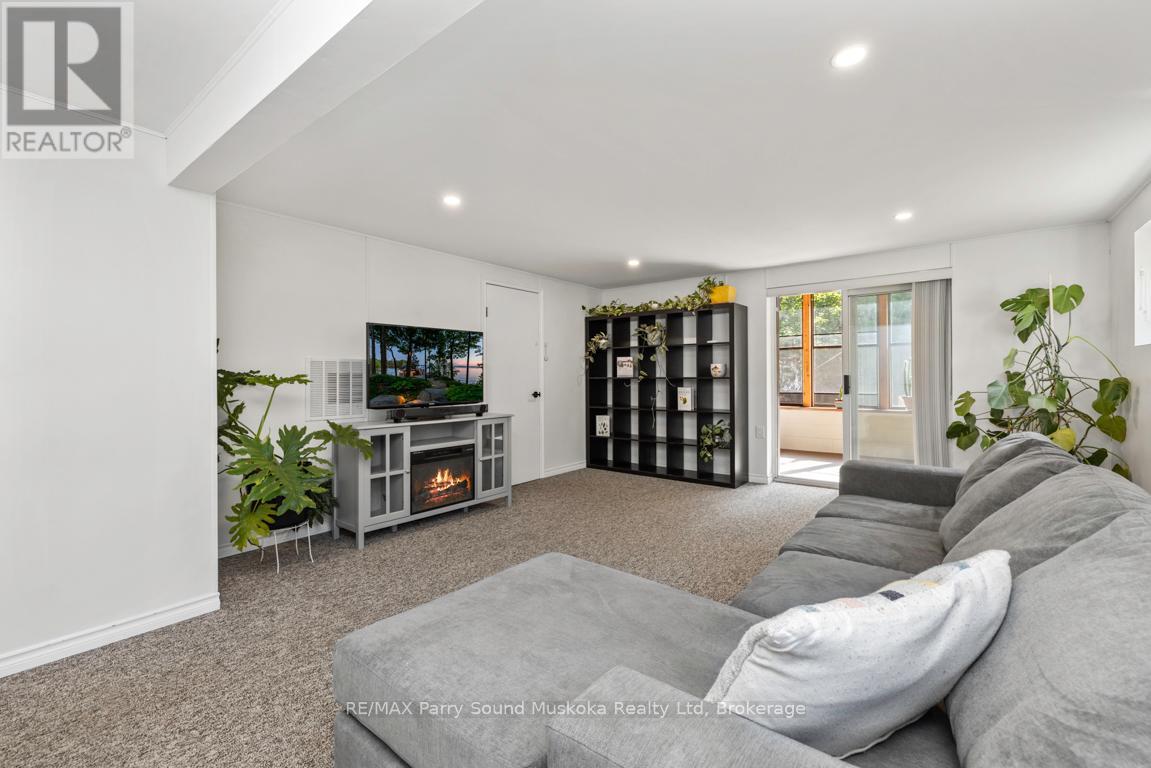 28 Forest Street, Parry Sound, Ontario  P2A 2P9 - Photo 19 - X12400555