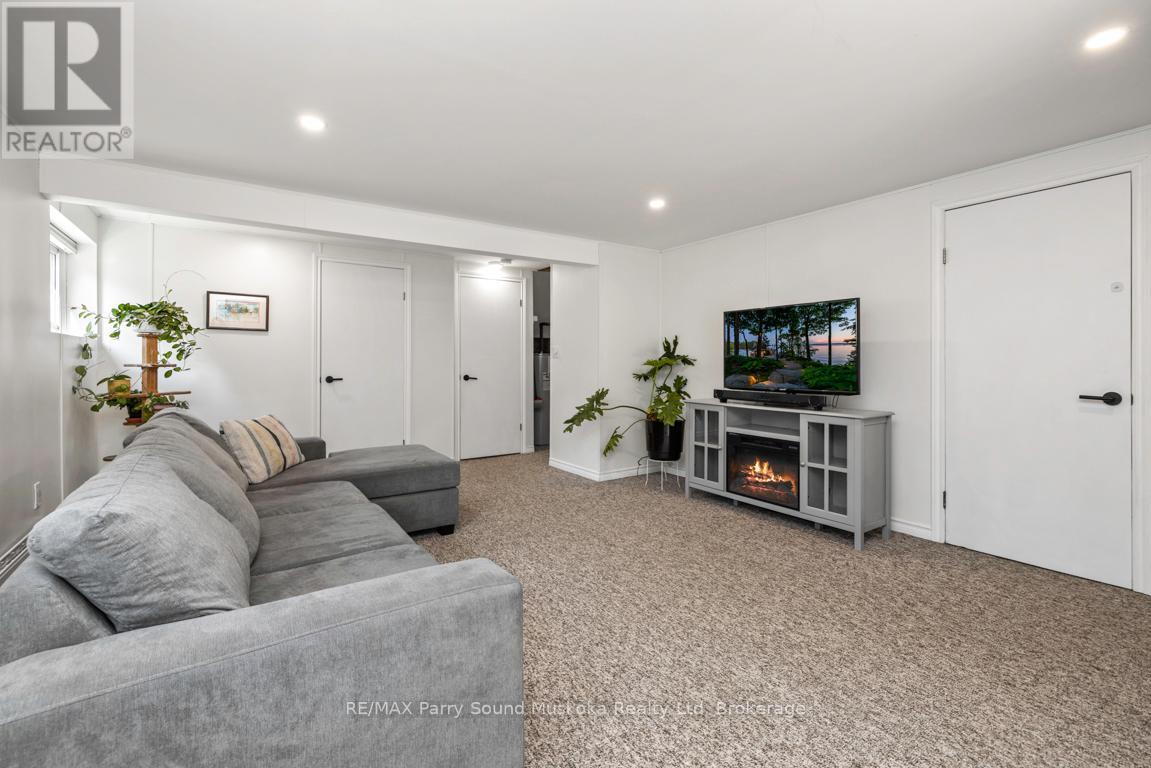 28 Forest Street, Parry Sound, Ontario  P2A 2P9 - Photo 20 - X12400555