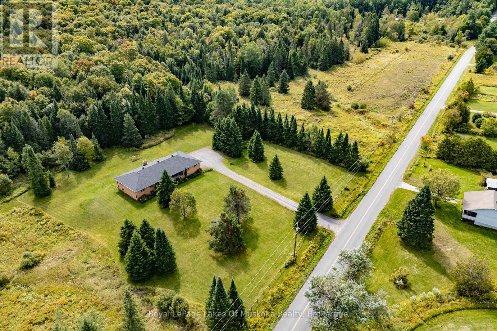 1419 Beatrice Townline Road, Muskoka Lakes, Ontario  P1L 1X4 - Photo 2 - X12401864