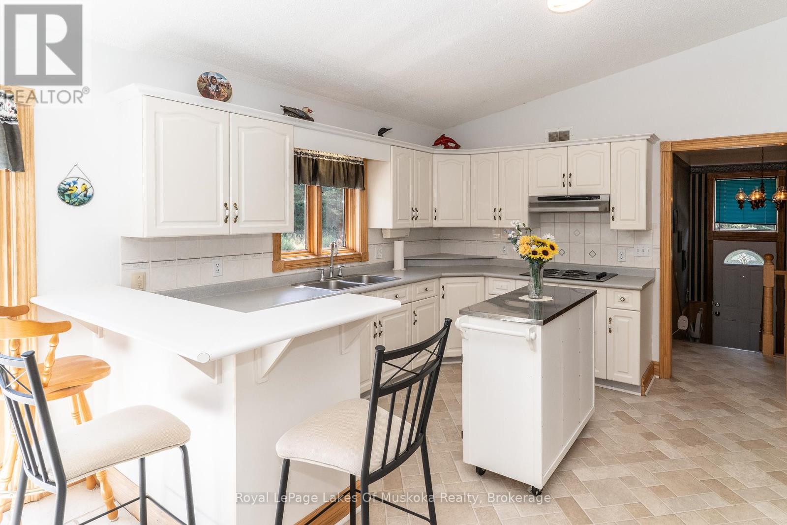 1419 Beatrice Townline Road, Muskoka Lakes, Ontario  P1L 1X4 - Photo 8 - X12401864