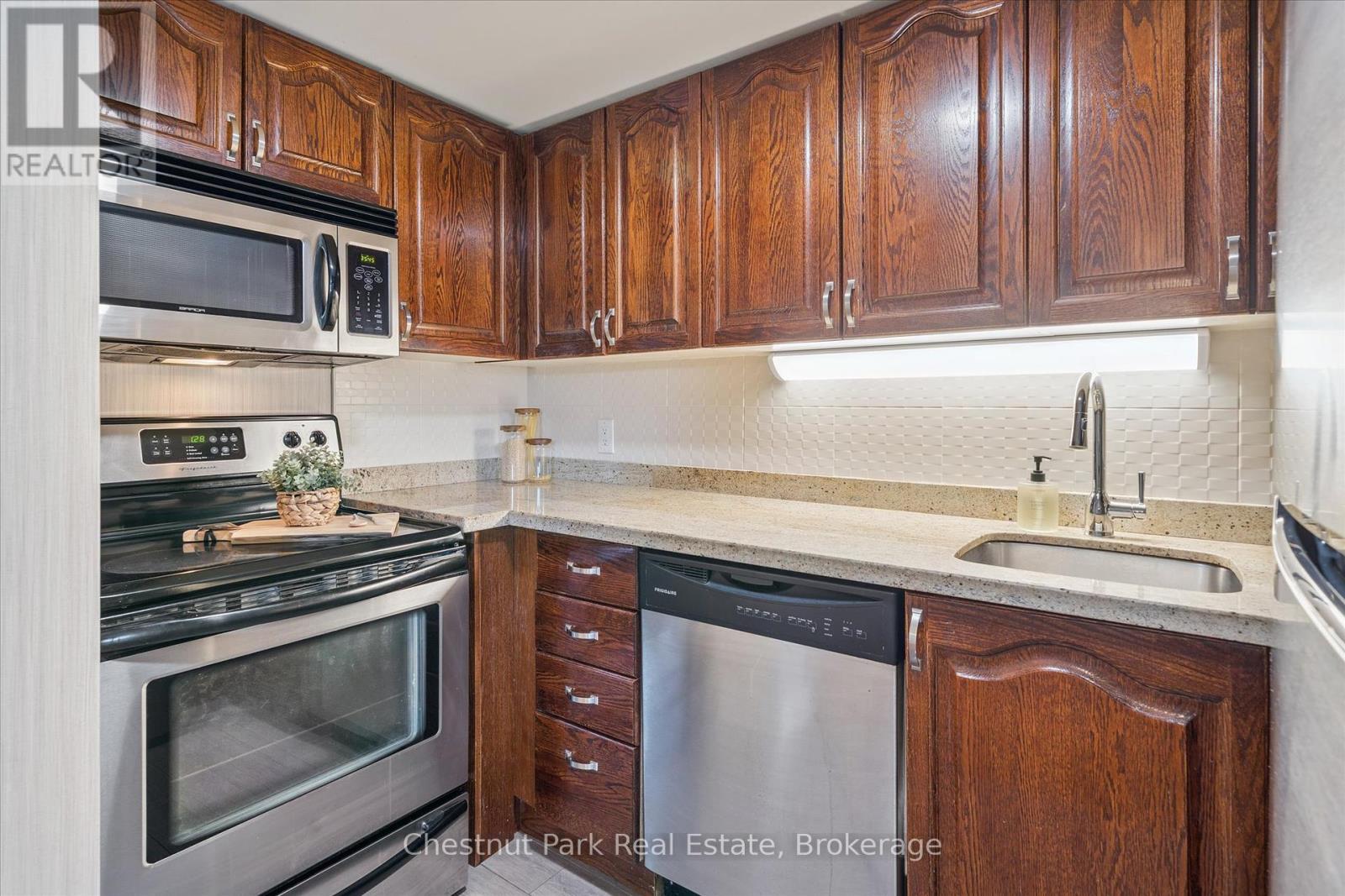 31-303 - 1235 Deerhurst Drive, Huntsville, Ontario  P1H 2E8 - Photo 15 - X12402285