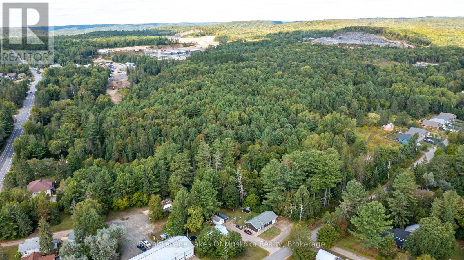 100 Chaffey Township Road, Huntsville, Ontario  P1H 1C8 - Photo 16 - X12403748