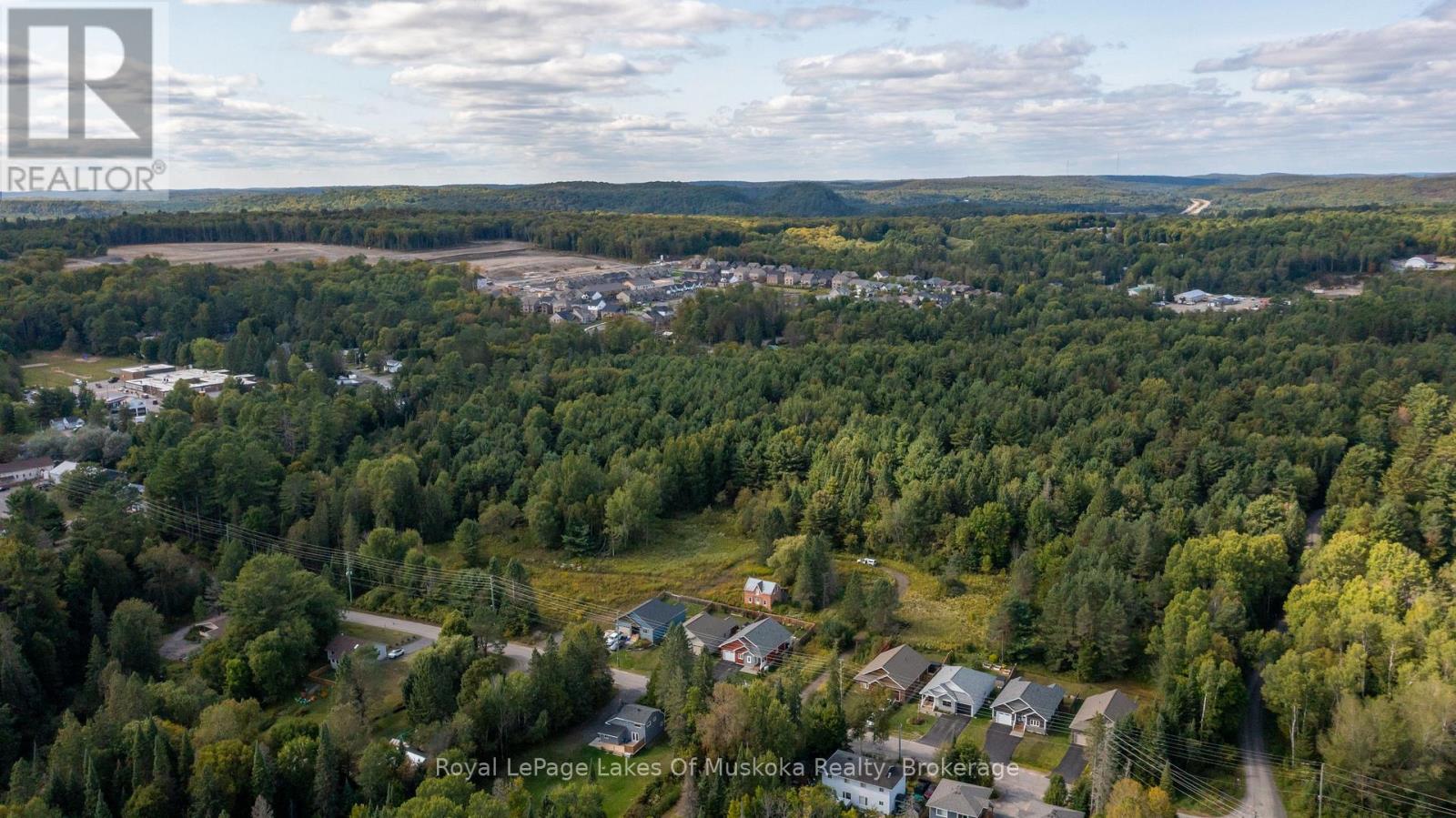 100 Chaffey Township Road, Huntsville, Ontario  P1H 1C8 - Photo 5 - X12403748