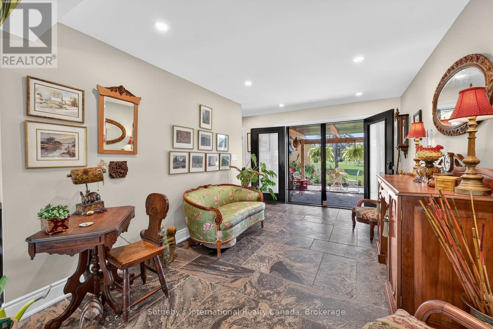 1082 Beaumont Farm Road, Bracebridge, Ontario  P1L 1X2 - Photo 17 - X12403777