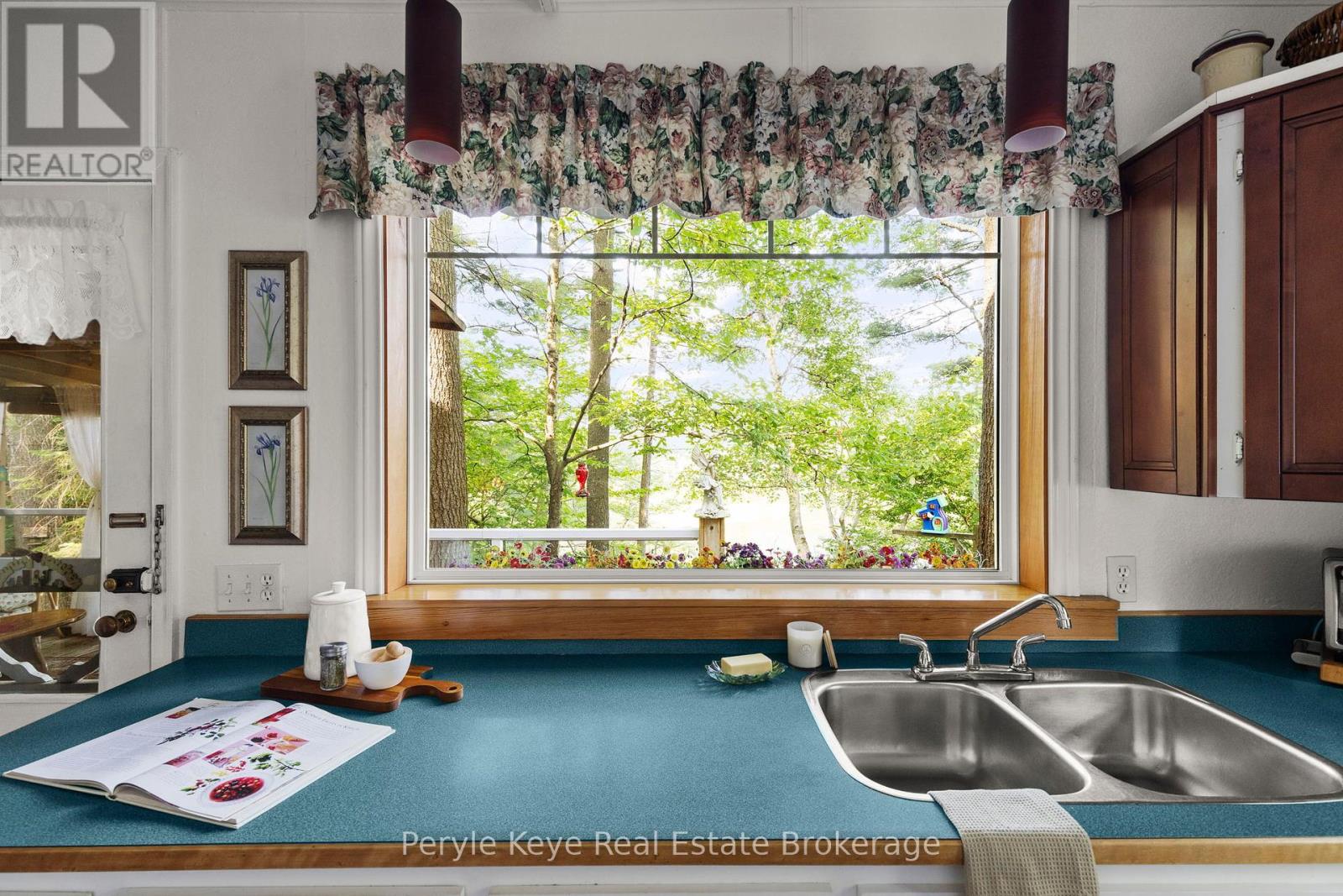 136 Deer Lake Road, Huntsville, Ontario  P0B 1L0 - Photo 27 - X12406976