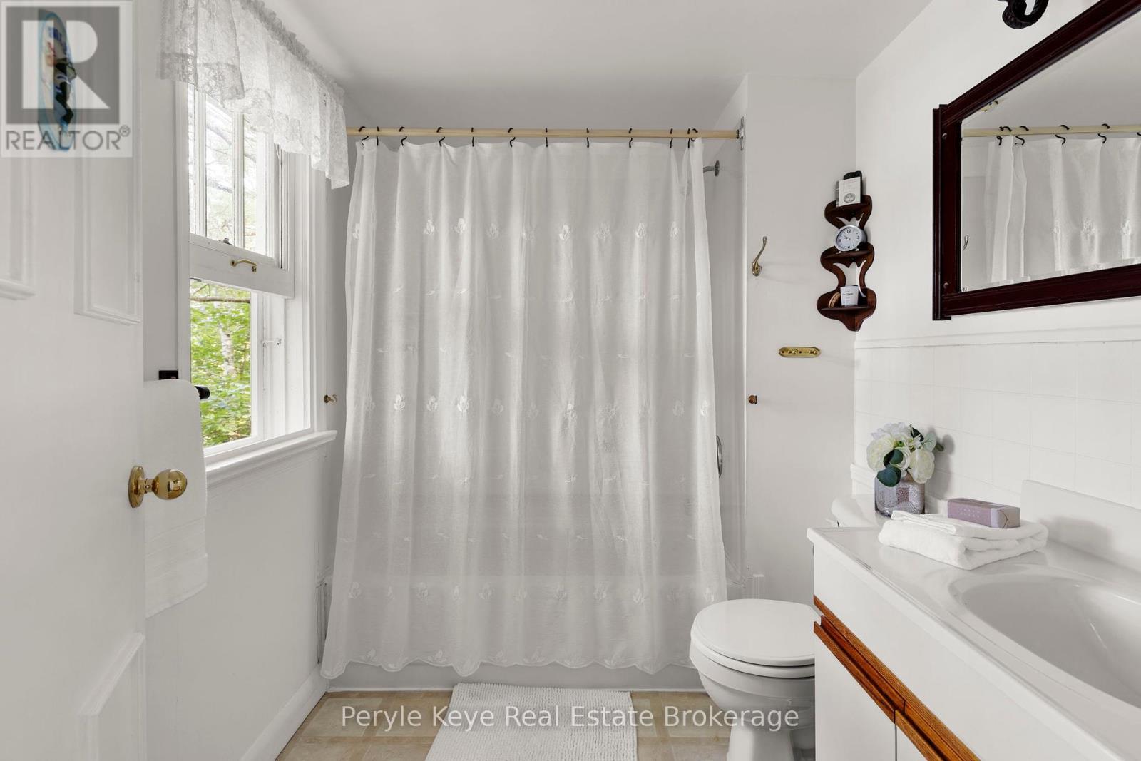 136 Deer Lake Road, Huntsville, Ontario  P0B 1L0 - Photo 36 - X12406976