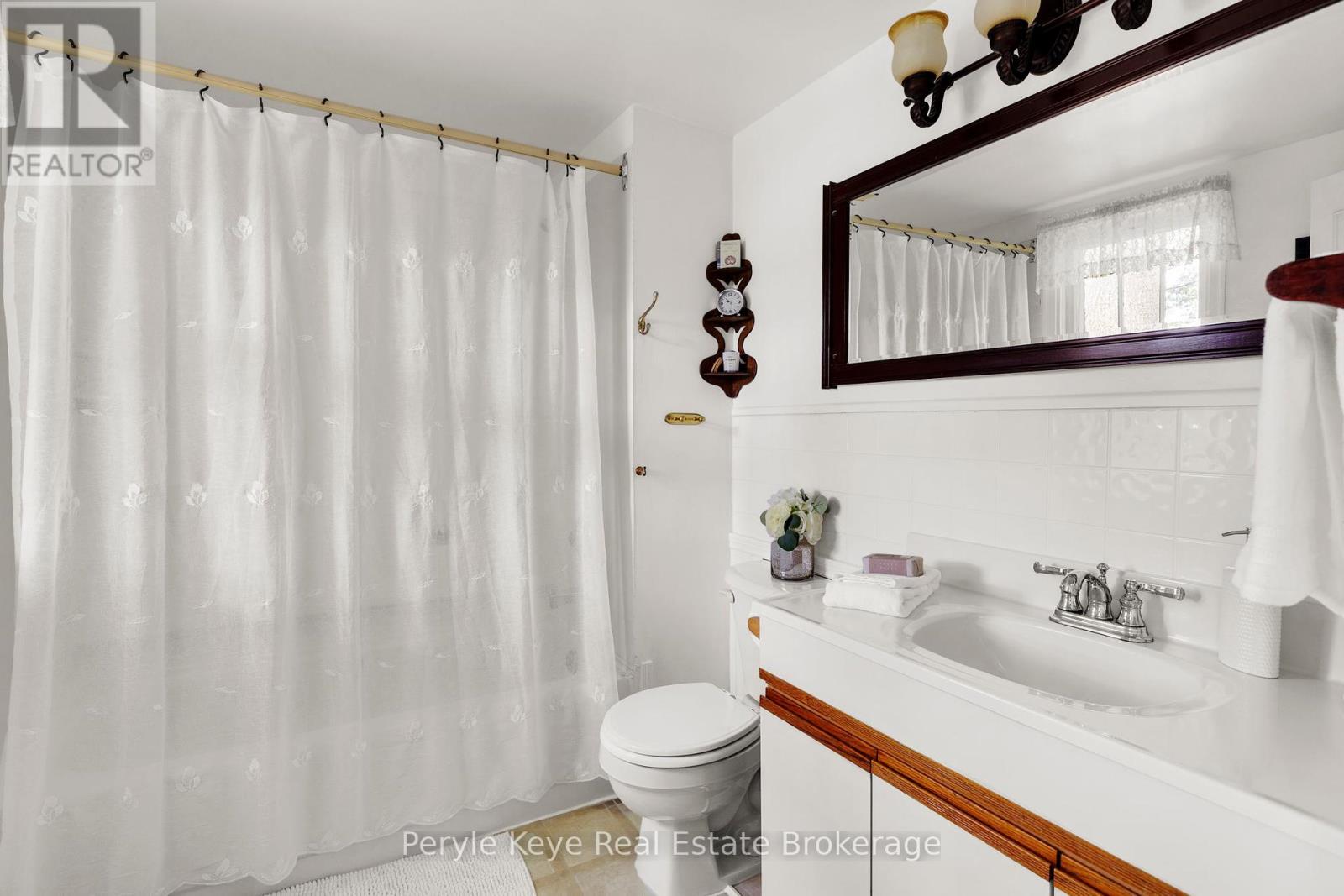 136 Deer Lake Road, Huntsville, Ontario  P0B 1L0 - Photo 37 - X12406976