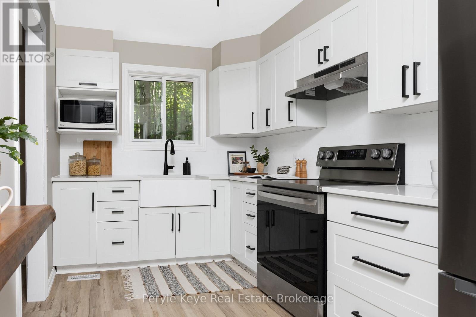 820 Manitoba Street, Bracebridge, Ontario  P1L 1W9 - Photo 19 - X12408357