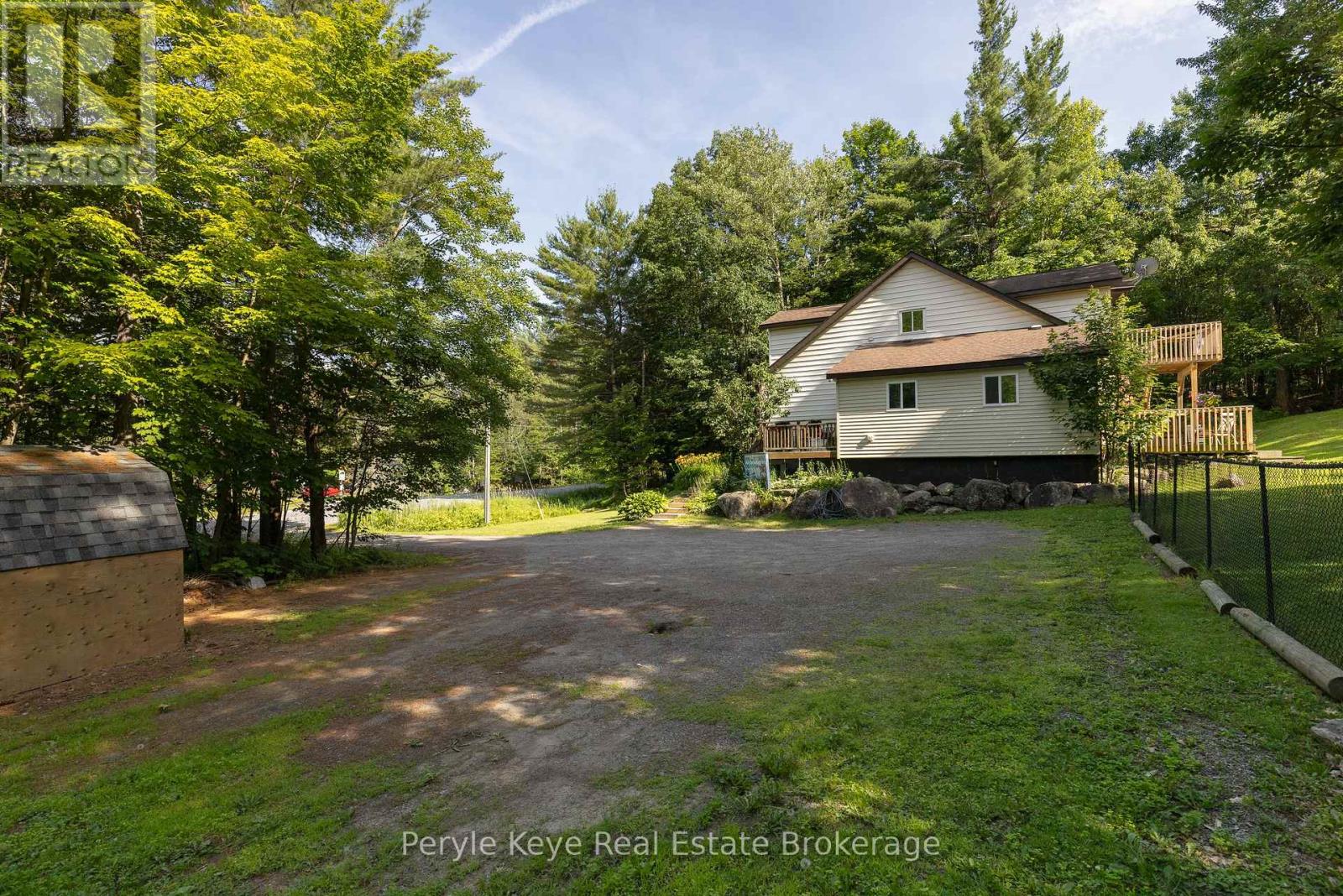 820 Manitoba Street, Bracebridge, Ontario  P1L 1W9 - Photo 38 - X12408357