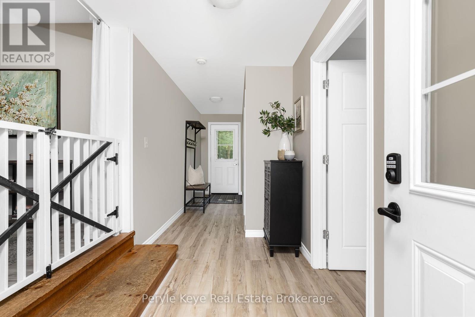 820 Manitoba Street, Bracebridge, Ontario  P1L 1W9 - Photo 9 - X12408357