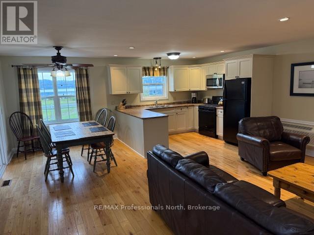 126-5 - 1052 Rat Bay Road S, Lake Of Bays, Ontario  P0A 1H0 - Photo 5 - X12409506