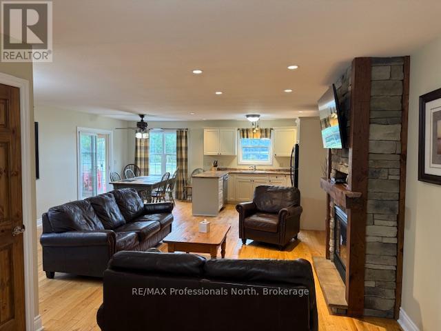 126-5 - 1052 Rat Bay Road S, Lake Of Bays, Ontario  P0A 1H0 - Photo 9 - X12409506