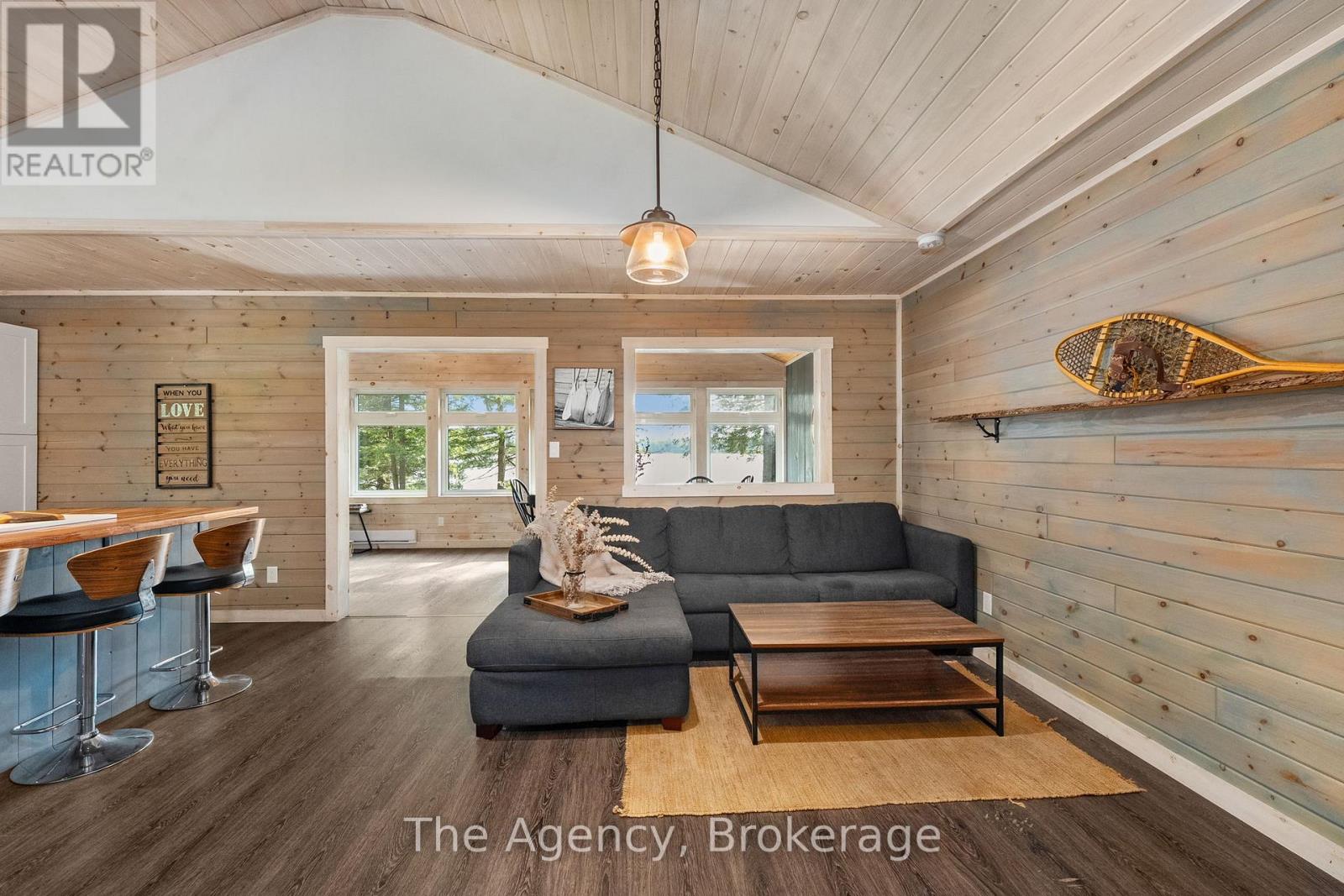 1032 Lakeshore Drive S, Bracebridge, Ontario  P1L 1X3 - Photo 17 - X12410008