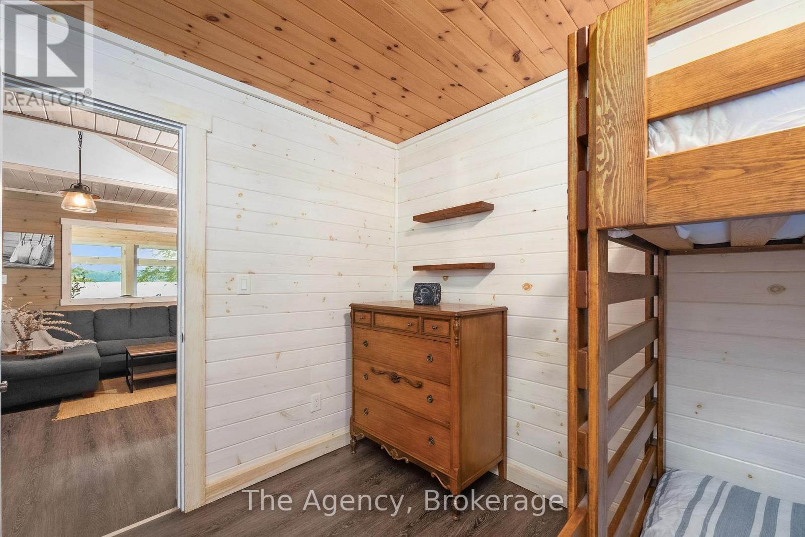 1032 Lakeshore Drive S, Bracebridge, Ontario  P1L 1X3 - Photo 21 - X12410008