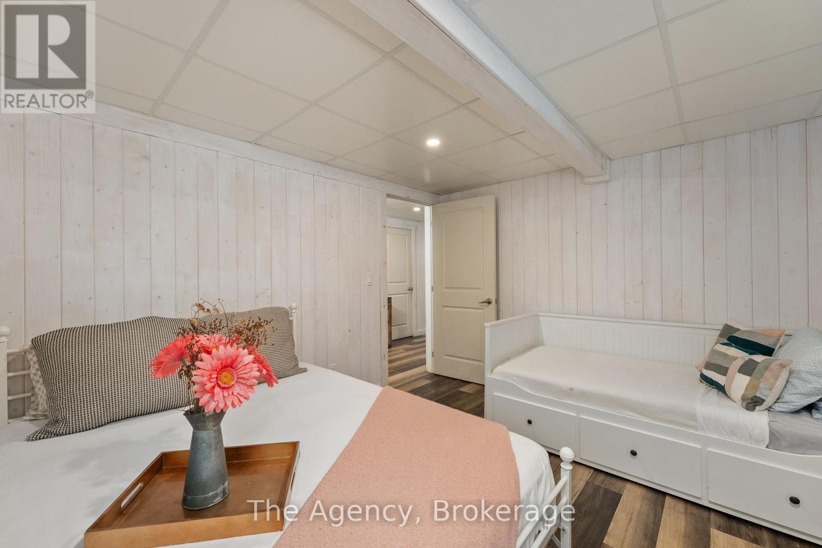 1032 Lakeshore Drive S, Bracebridge, Ontario  P1L 1X3 - Photo 27 - X12410008