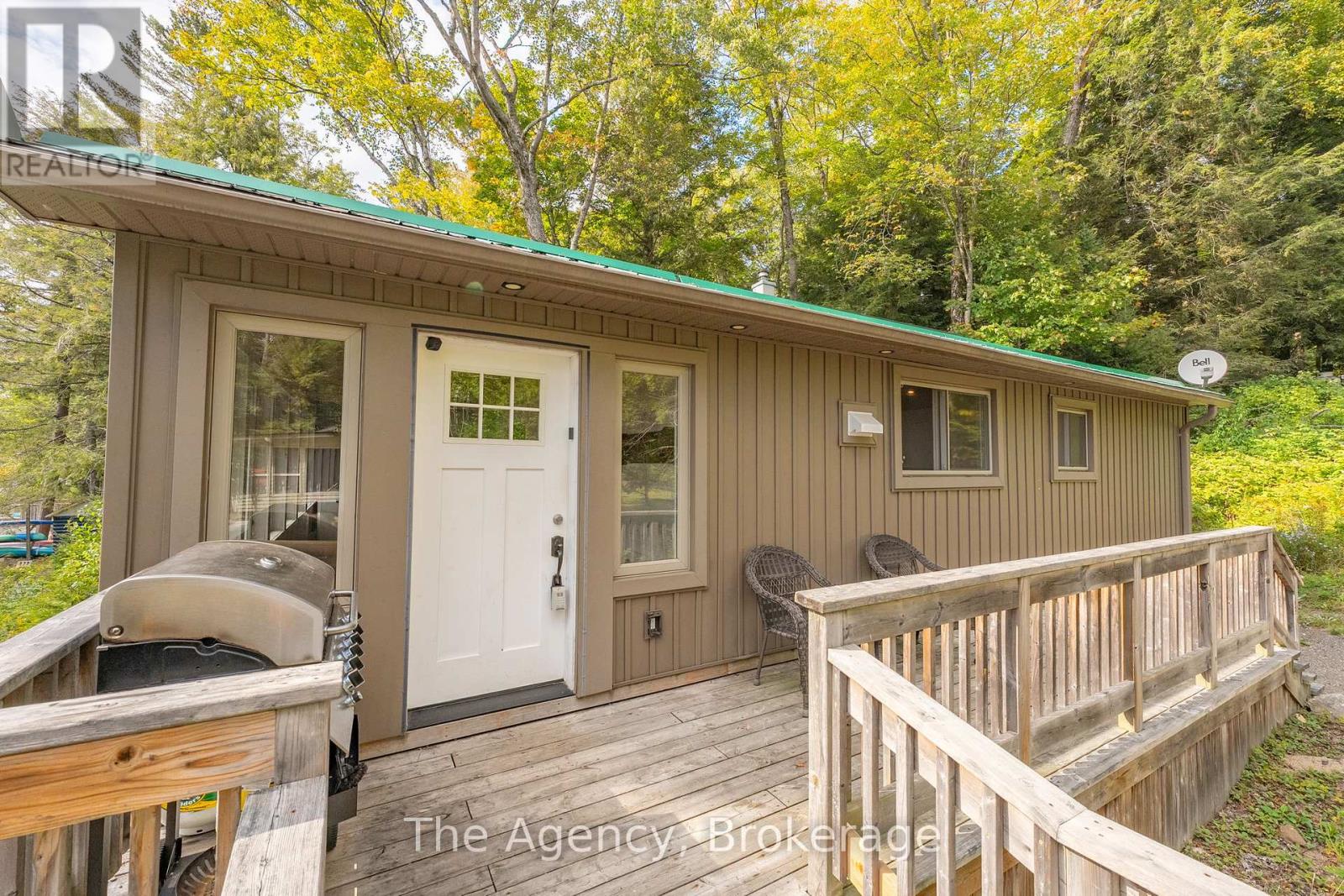 1032 Lakeshore Drive S, Bracebridge, Ontario  P1L 1X3 - Photo 33 - X12410008