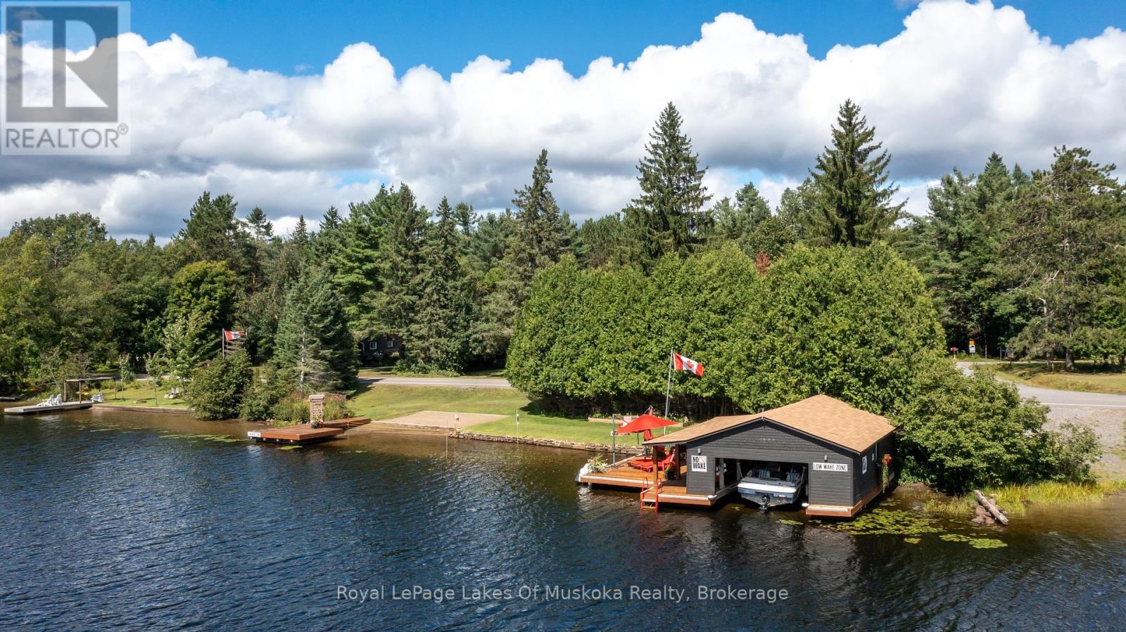 2 Leslie Drive W, Bracebridge, Ontario  P1L 1W8 - Photo 1 - X12410198