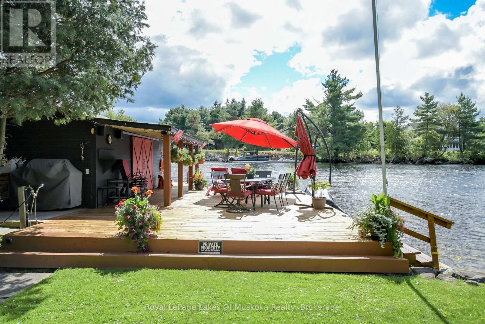 2 Leslie Drive W, Bracebridge, Ontario  P1L 1W8 - Photo 12 - X12410198