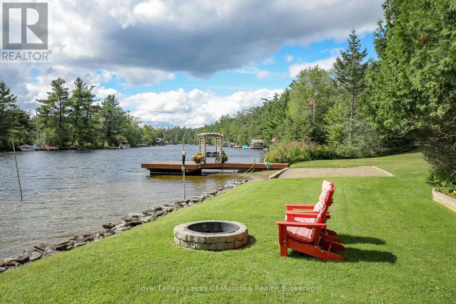 2 Leslie Drive W, Bracebridge, Ontario  P1L 1W8 - Photo 13 - X12410198