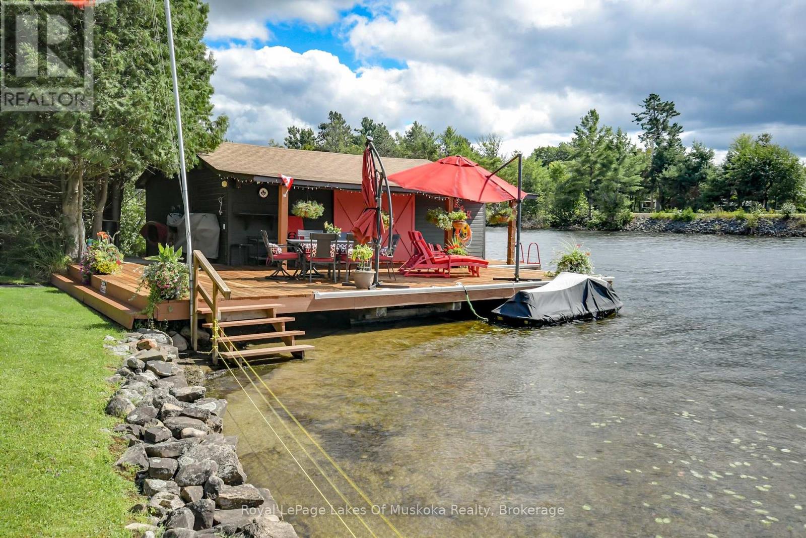 2 Leslie Drive W, Bracebridge, Ontario  P1L 1W8 - Photo 15 - X12410198