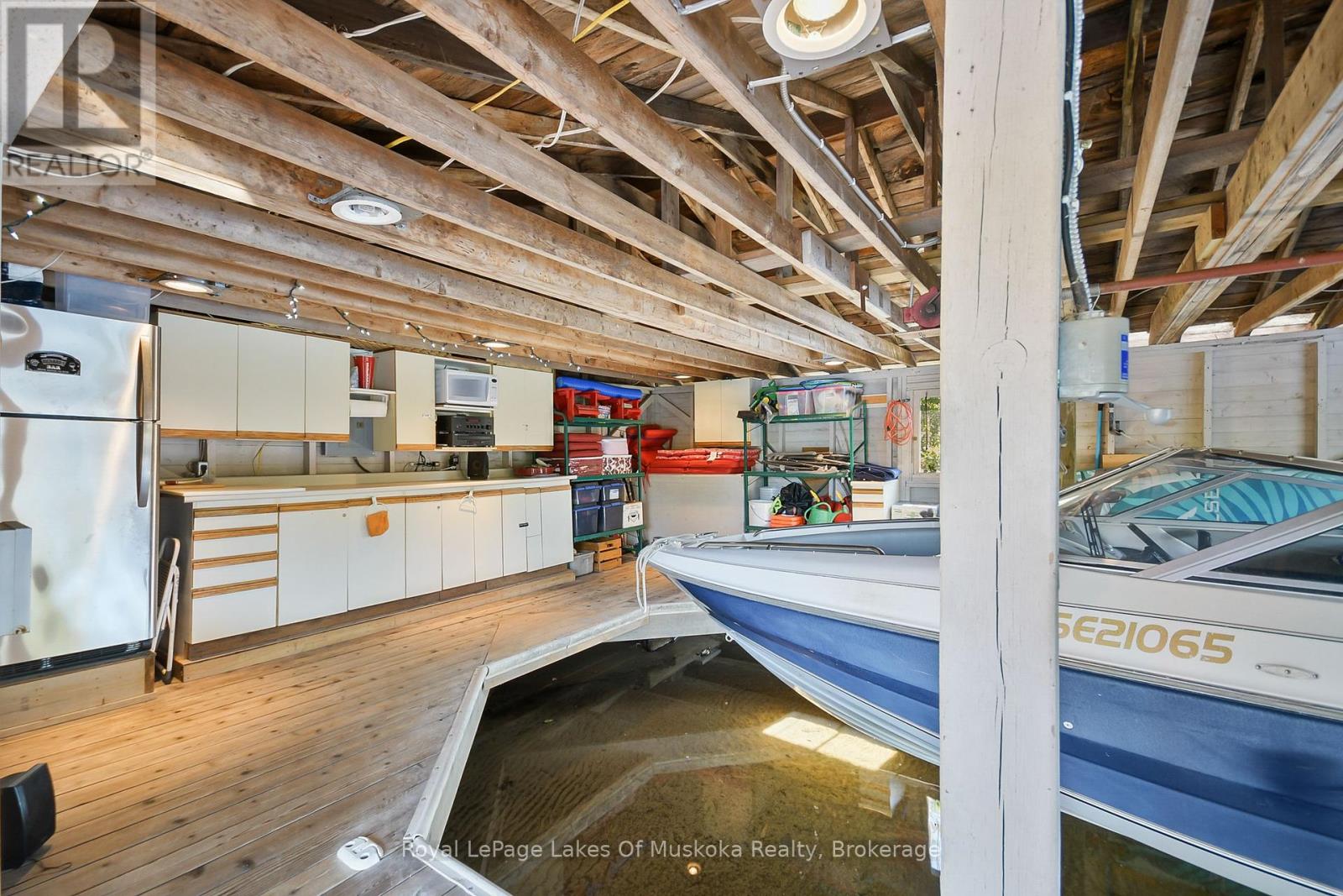 2 Leslie Drive W, Bracebridge, Ontario  P1L 1W8 - Photo 21 - X12410198