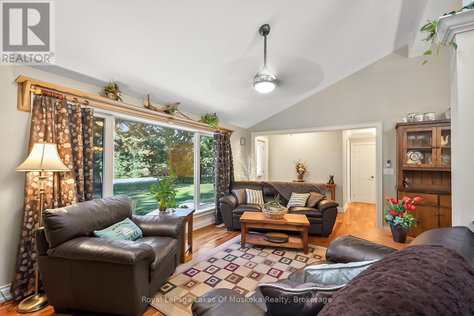 2 Leslie Drive W, Bracebridge, Ontario  P1L 1W8 - Photo 26 - X12410198