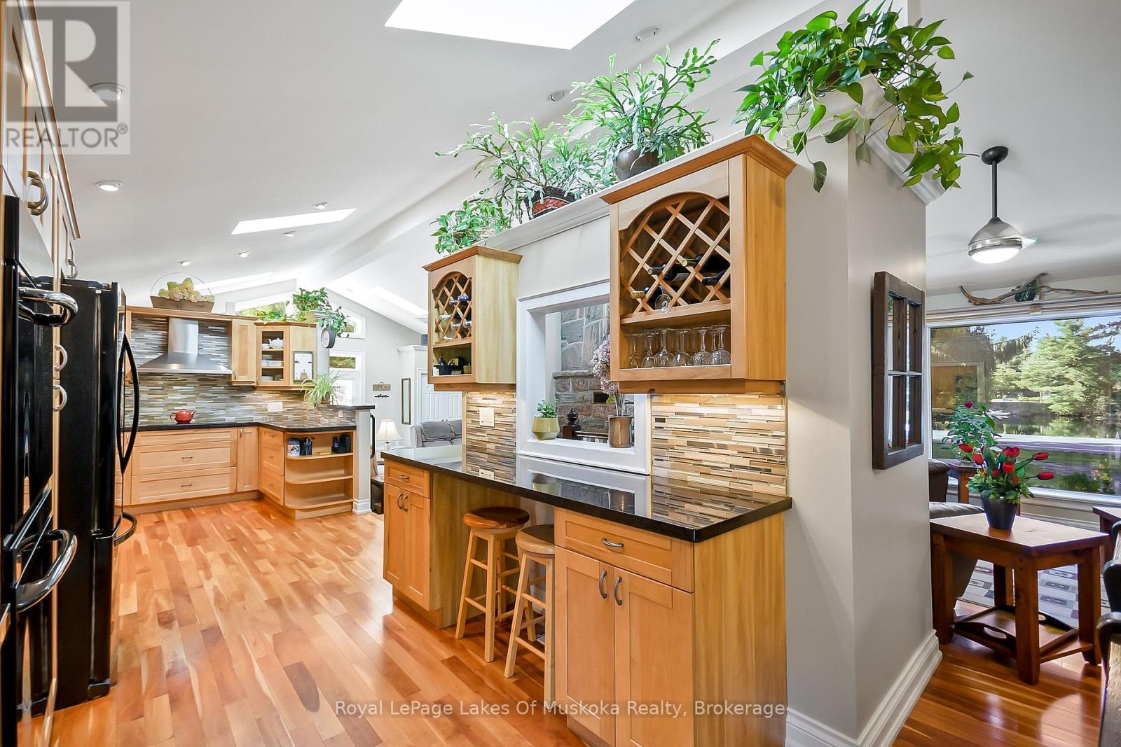 2 Leslie Drive W, Bracebridge, Ontario  P1L 1W8 - Photo 29 - X12410198