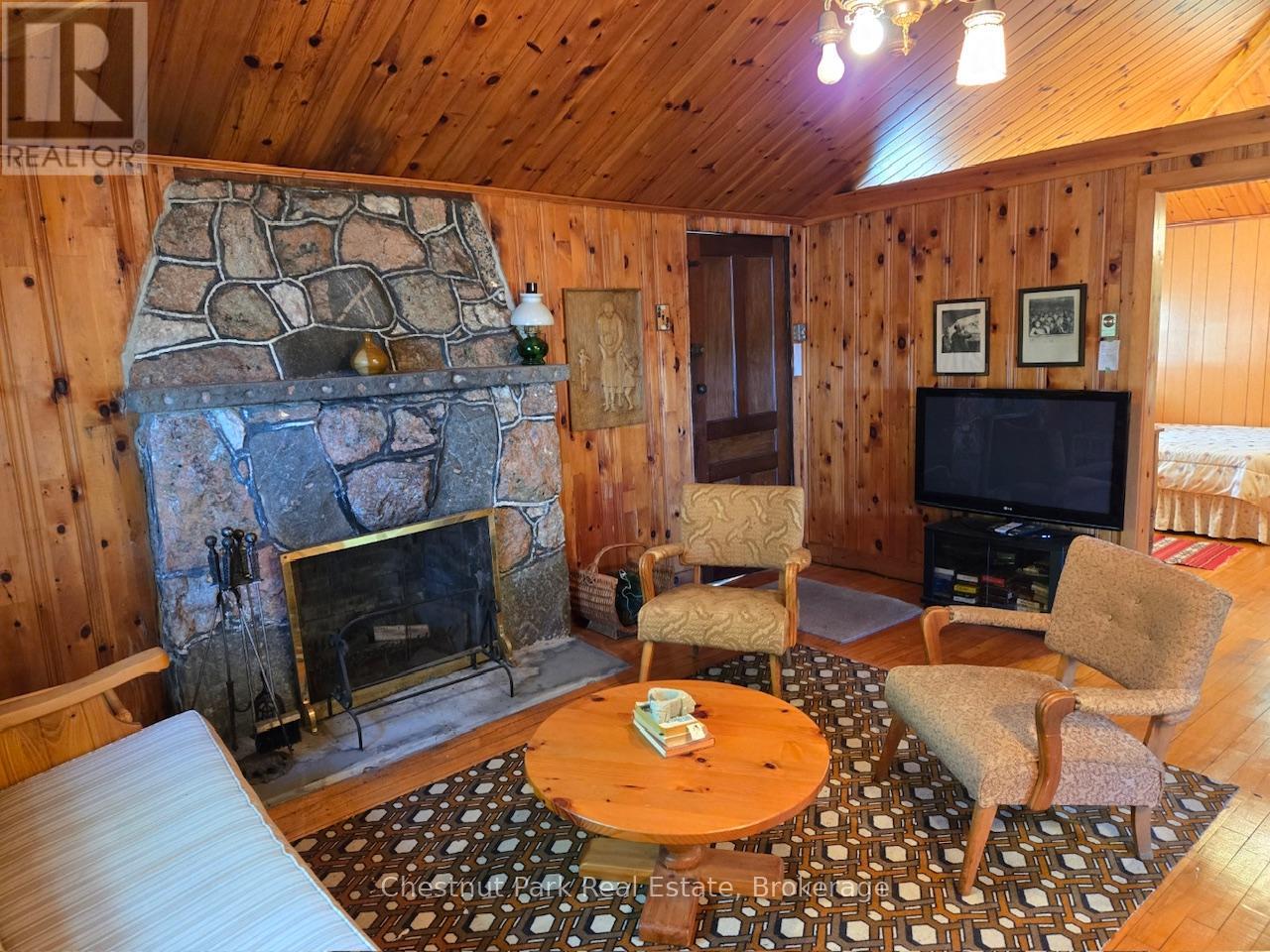 1 & 2 -1051 Wigwam Lodge Road, Gravenhurst, Ontario  P0E 1G0 - Photo 20 - X12410239