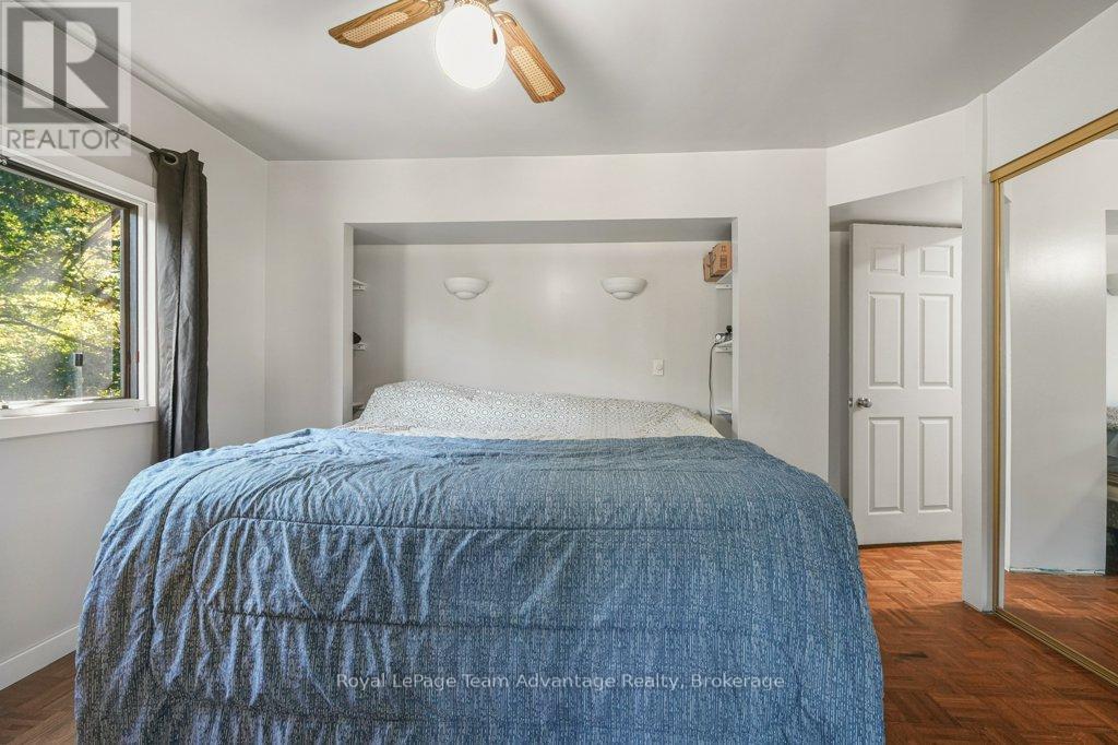 18 Horseshoe Lake Road, Seguin, Ontario  P2A 2W8 - Photo 13 - X12413327