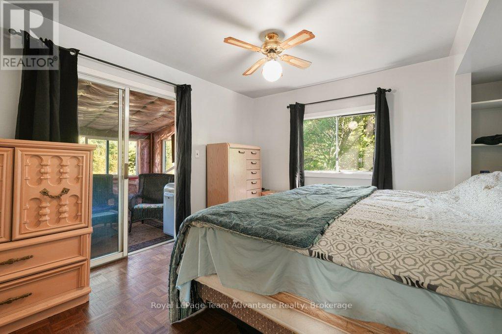 18 Horseshoe Lake Road, Seguin, Ontario  P2A 2W8 - Photo 14 - X12413327