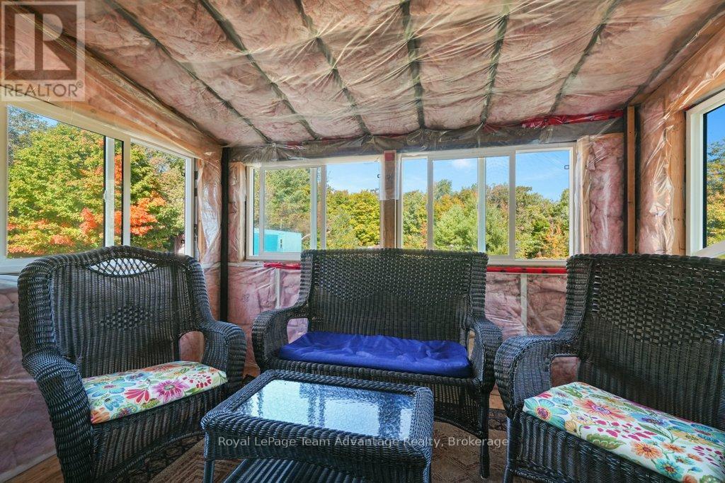 18 Horseshoe Lake Road, Seguin, Ontario  P2A 2W8 - Photo 15 - X12413327