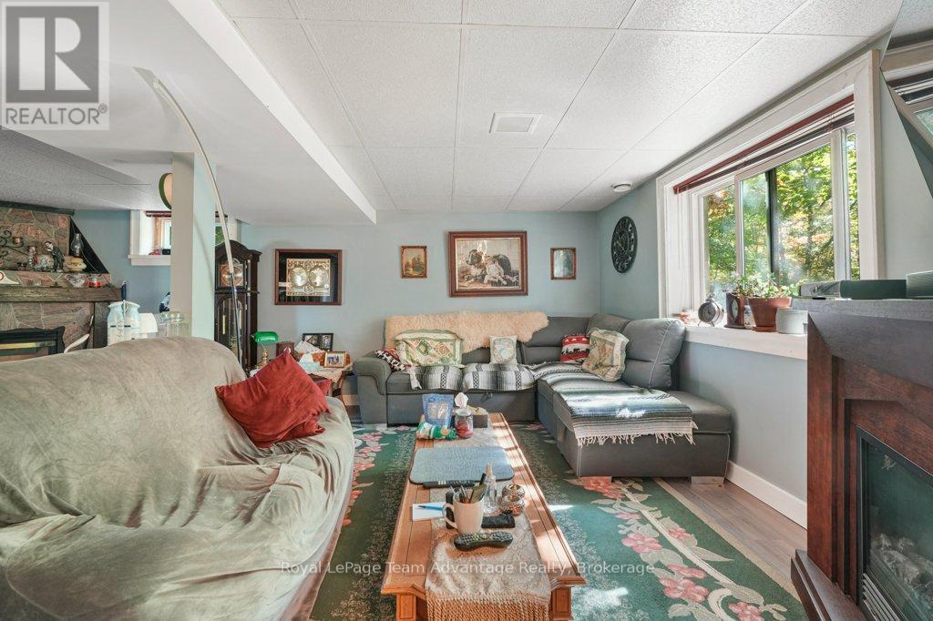 18 Horseshoe Lake Road, Seguin, Ontario  P2A 2W8 - Photo 23 - X12413327