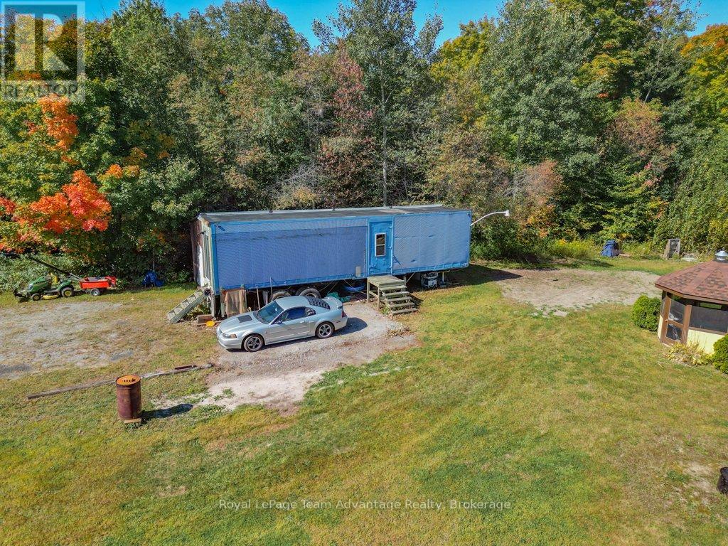 18 Horseshoe Lake Road, Seguin, Ontario  P2A 2W8 - Photo 31 - X12413327