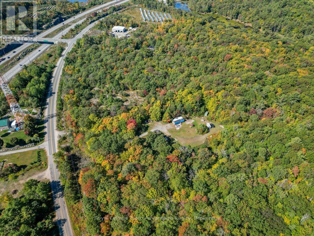 18 Horseshoe Lake Road, Seguin, Ontario  P2A 2W8 - Photo 39 - X12413327