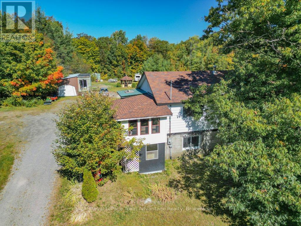 18 Horseshoe Lake Road, Seguin, Ontario  P2A 2W8 - Photo 45 - X12413327