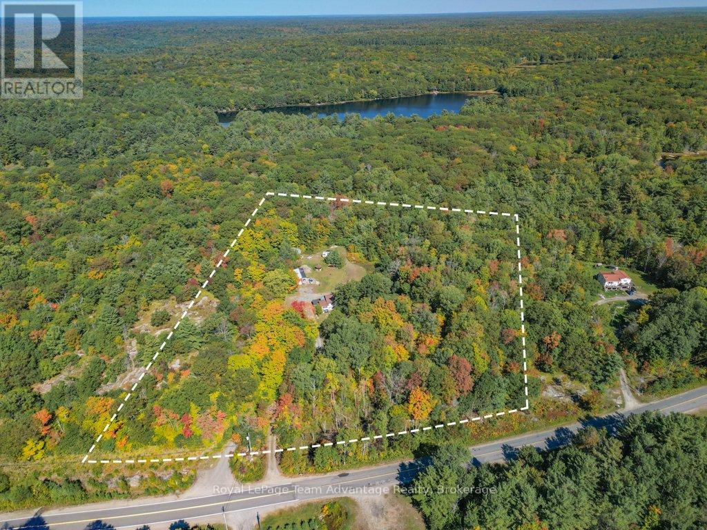 18 Horseshoe Lake Road, Seguin, Ontario  P2A 2W8 - Photo 5 - X12413327