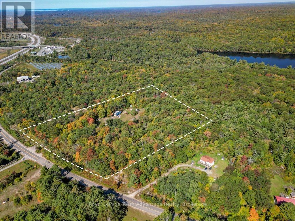 18 Horseshoe Lake Road, Seguin, Ontario  P2A 2W8 - Photo 6 - X12413327