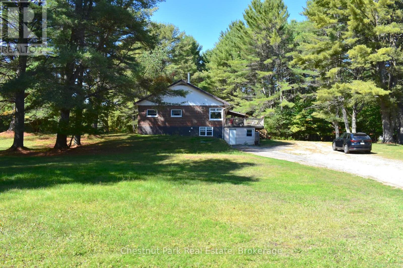 1258 Ravenscliffe Road, Huntsville, Ontario  P1H 2N5 - Photo 3 - X12413424