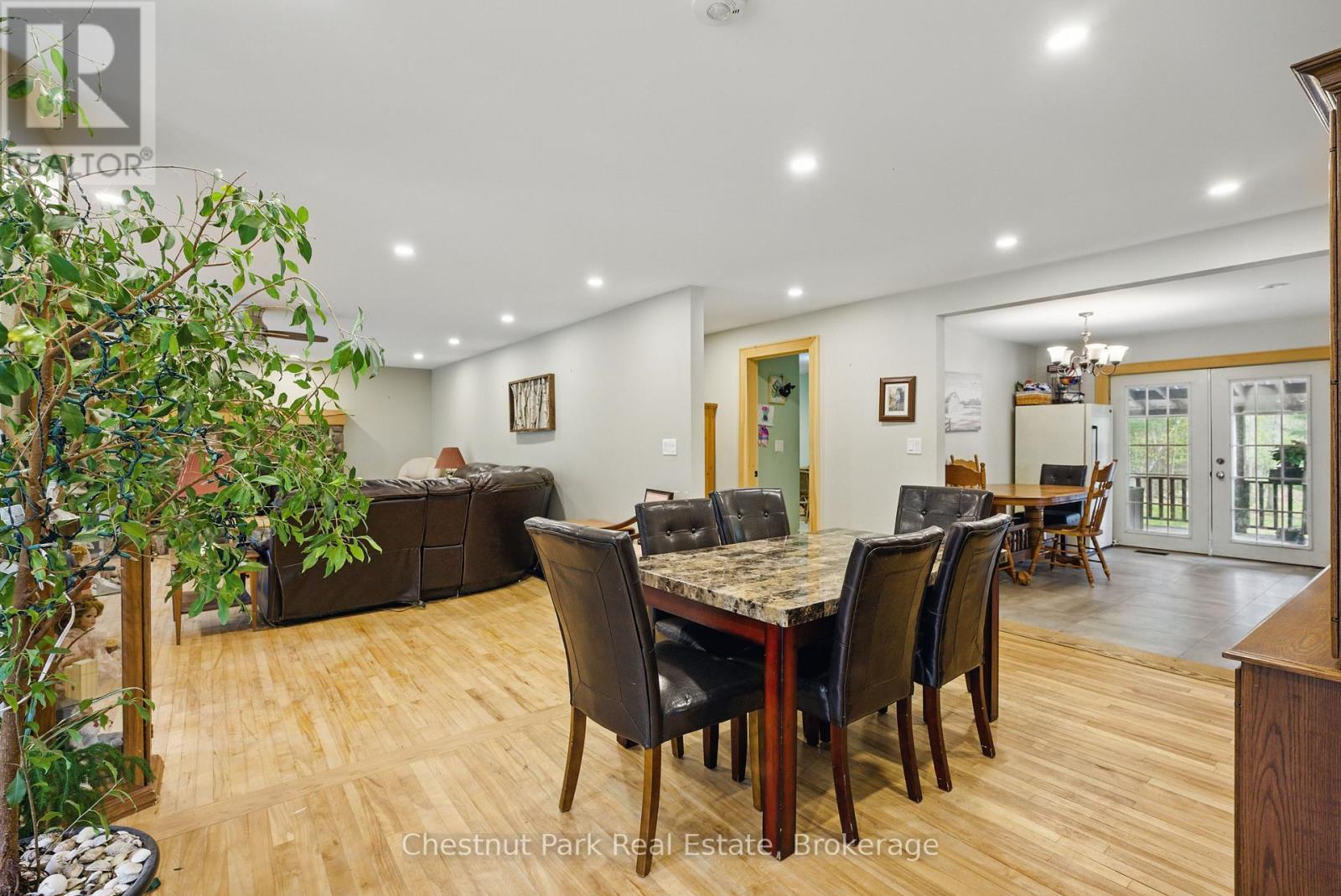 1258 Ravenscliffe Road, Huntsville, Ontario  P1H 2N5 - Photo 8 - X12413424