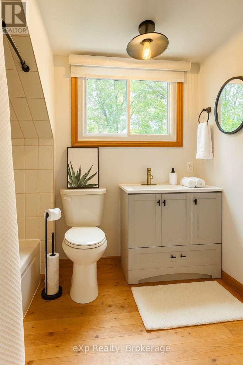 1382 Muskoka Rd 169 N, Gravenhurst, Ontario  P1P 1R2 - Photo 32 - X12414111