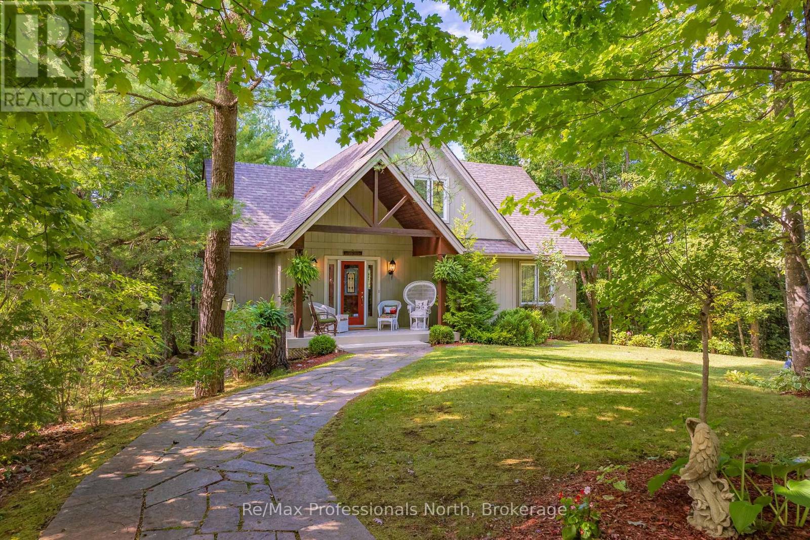 1005 Laidlaw Avenue, Gravenhurst, Ontario  L0K 2B0 - Photo 26 - X12414219