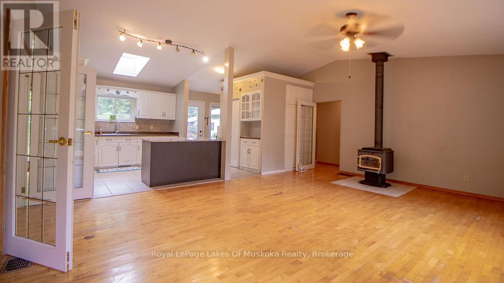 4244 Muskoka Road 117, Lake Of Bays, Ontario  P0B 1A0 - Photo 13 - X12414876