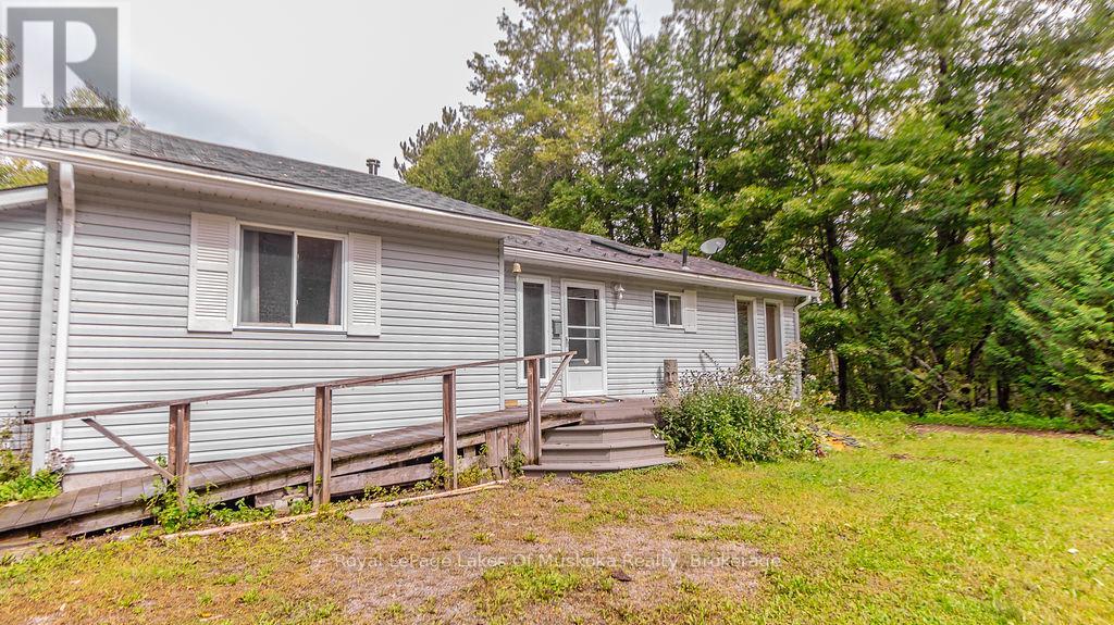 4244 Muskoka Road 117, Lake Of Bays, Ontario  P0B 1A0 - Photo 24 - X12414876