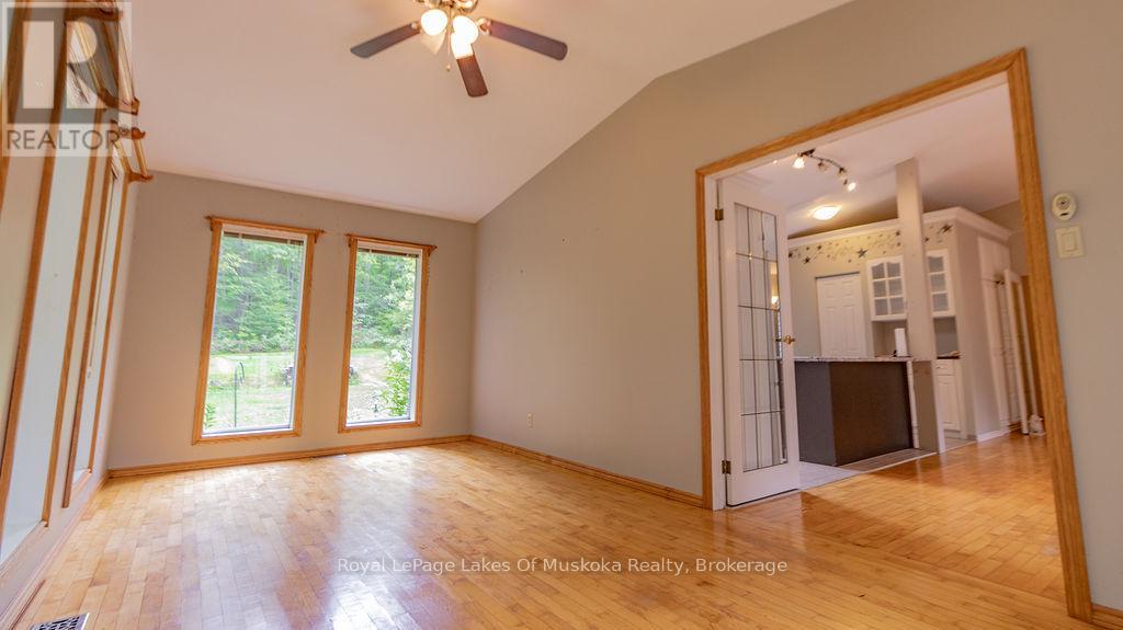 4244 Muskoka Road 117, Lake Of Bays, Ontario  P0B 1A0 - Photo 8 - X12414876