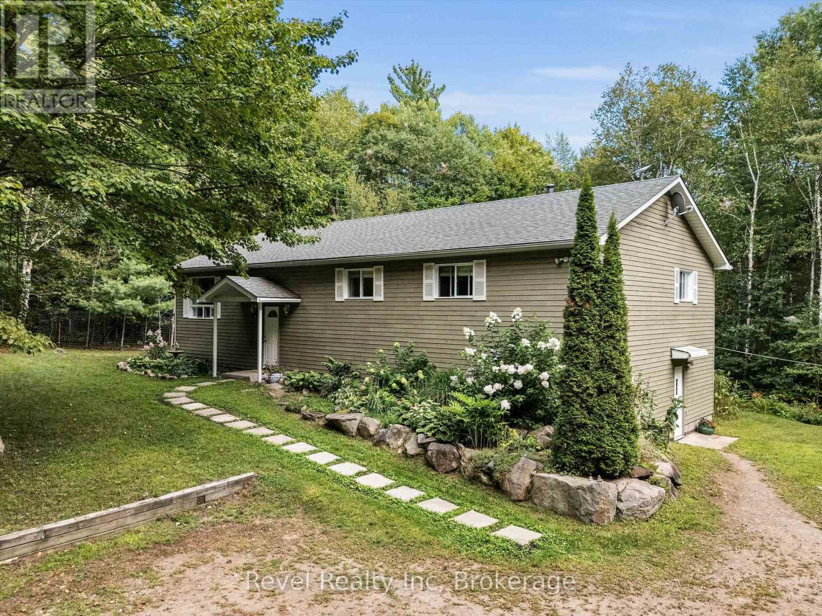 1326 Echo Lake Road, Lake Of Bays, Ontario  P0B 1A0 - Photo 1 - X12415221