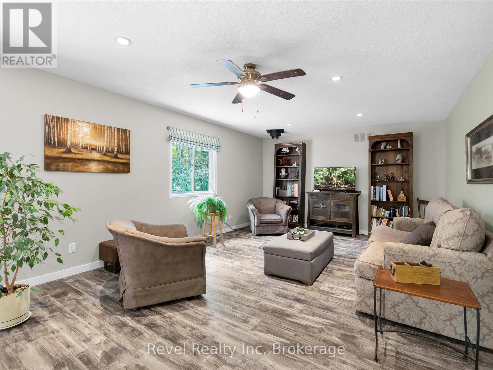 1326 Echo Lake Road, Lake Of Bays, Ontario  P0B 1A0 - Photo 10 - X12415221