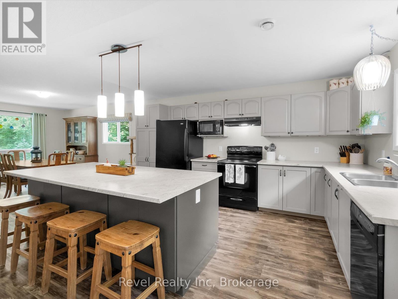 1326 Echo Lake Road, Lake Of Bays, Ontario  P0B 1A0 - Photo 6 - X12415221