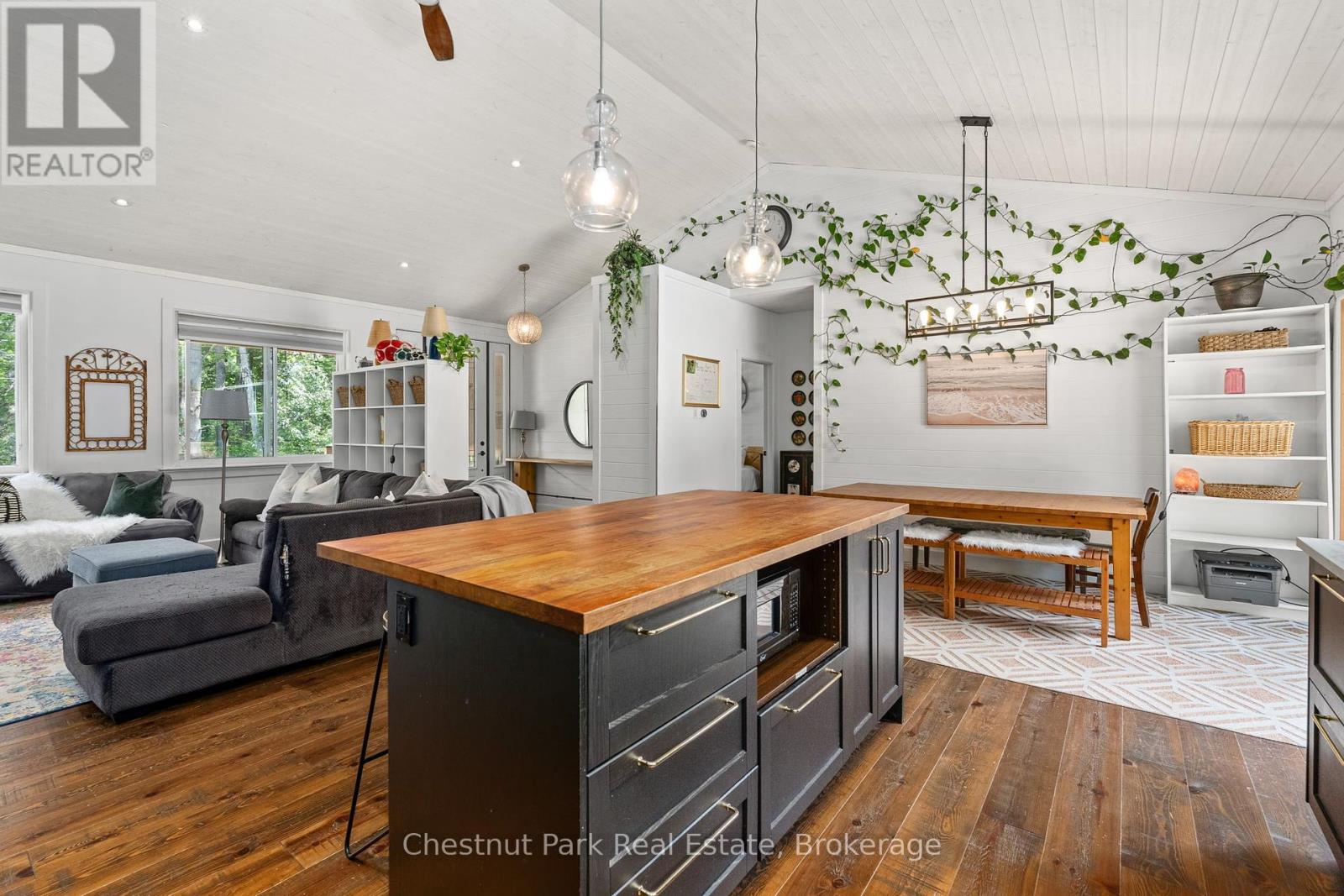 2698 Old Muskoka Road, Huntsville, Ontario  P0B 1M0 - Photo 13 - X12415276