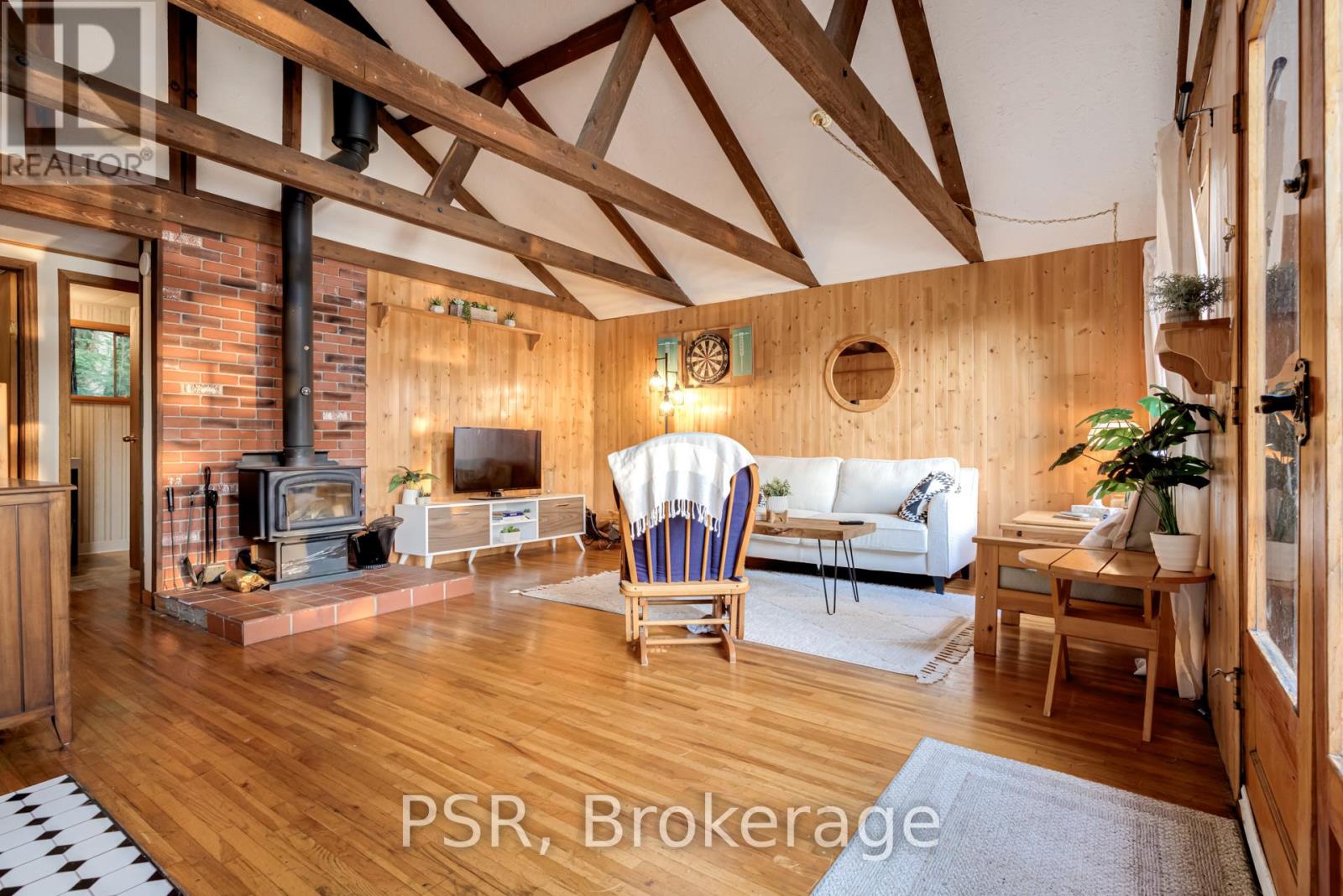 1027 North Pine Drive, Lake Of Bays, Ontario  P0A 1E0 - Photo 10 - X12416145