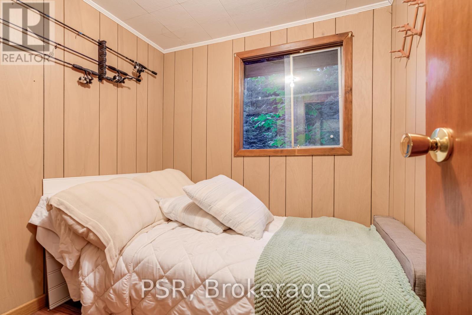 1027 North Pine Drive, Lake Of Bays, Ontario  P0A 1E0 - Photo 19 - X12416145